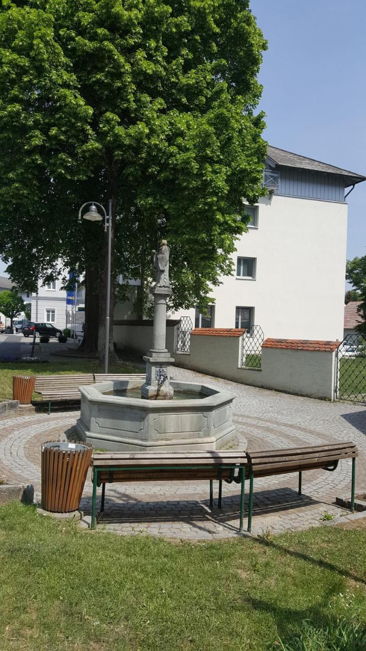 Stiftshotel Garsten Steyr Exterior photo